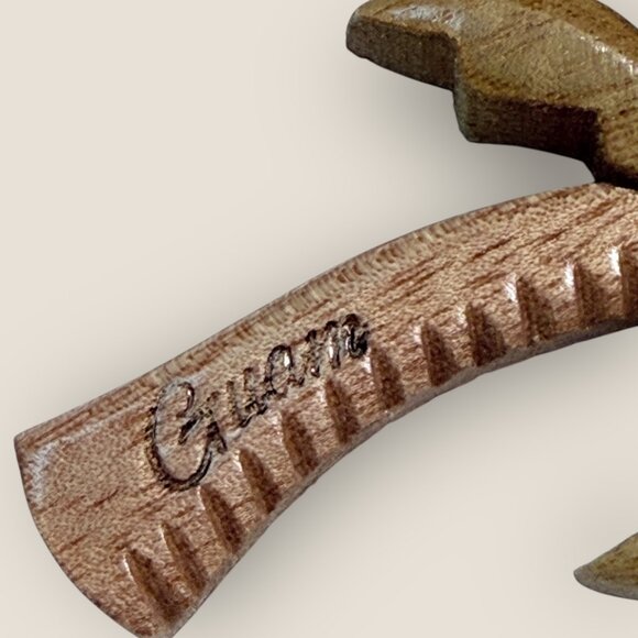 Palm Tree Keychain Keyring Engraved "Guam" Souvenir Wooden Tropical Design - Picture 3 of 4